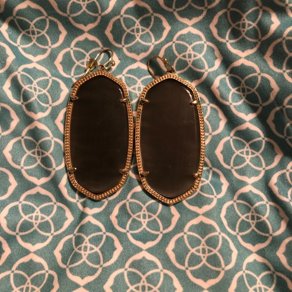 Kendra Scott - Picture 3 of 8